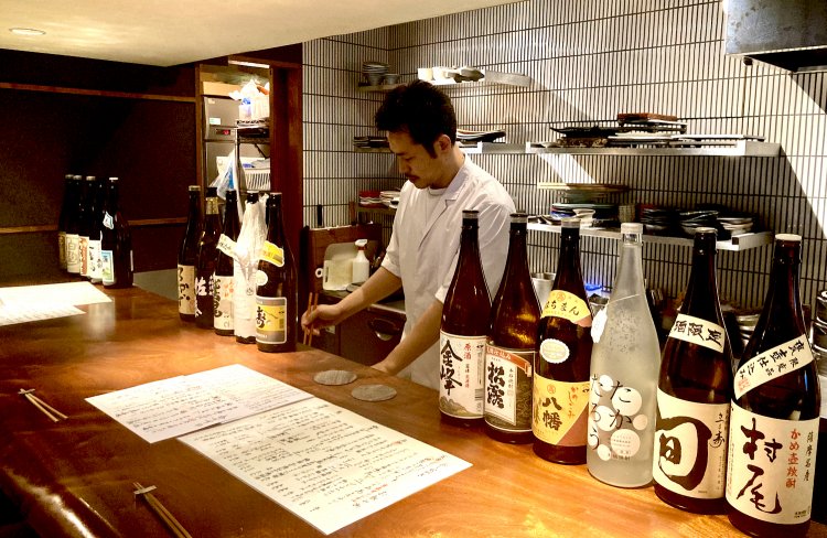 誰もが知る有名店で修業を積んだ料理人が腕をふるう。