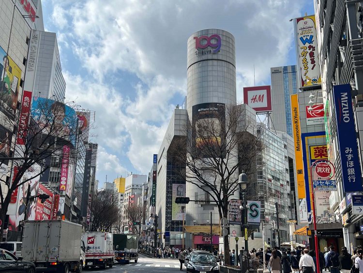 『109』は渋谷駅前から見てもよく目立って、ひときわ存在感を放っている。