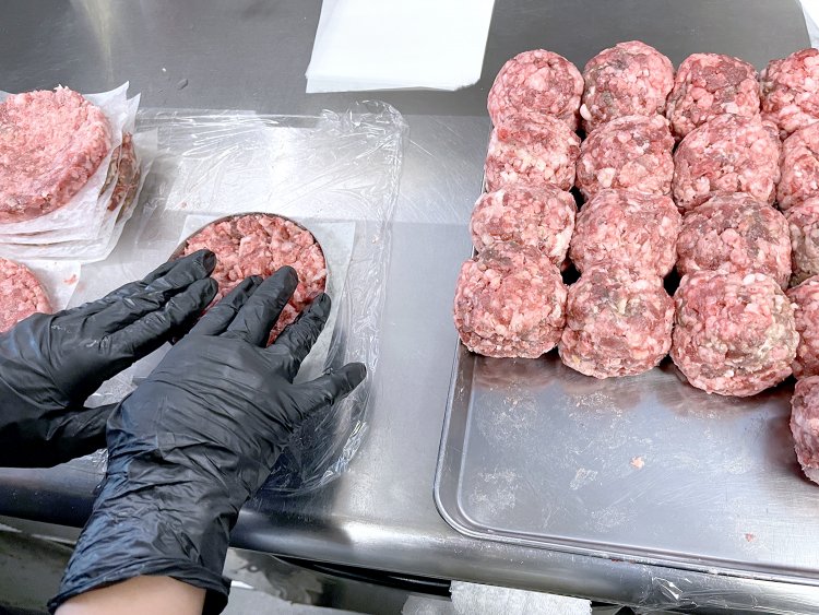 かな〜り粗挽きの牛ひき肉。