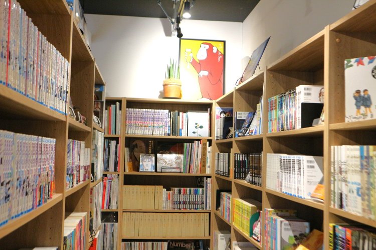 なにげなく本棚を見ているだけで、ビビッとくる一冊が見つかるから不思議だ。