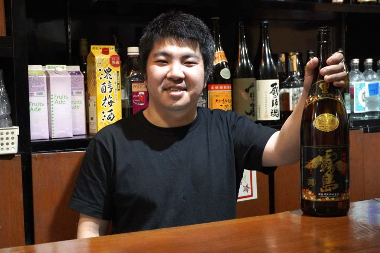 この店で働くまでは飲食経験はなかったという中村店長。サラリーマン時代に客として利用していたという。