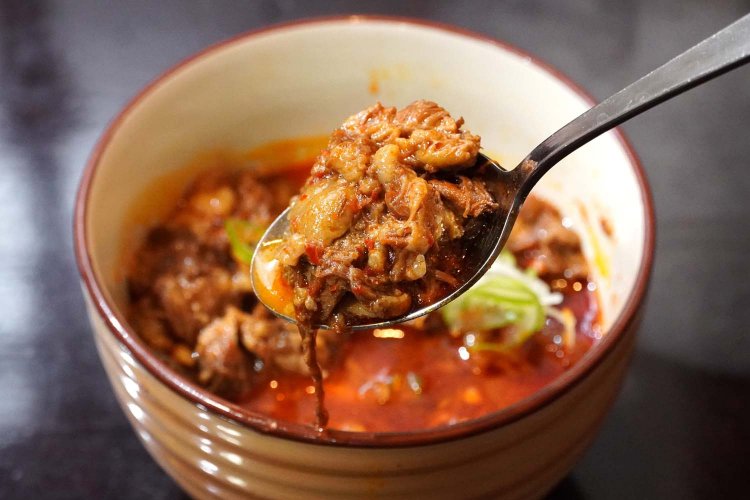 牛すじ煮込み560円。