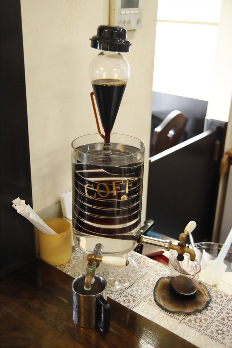 螺旋を描く水冷式マシンも格好いい。