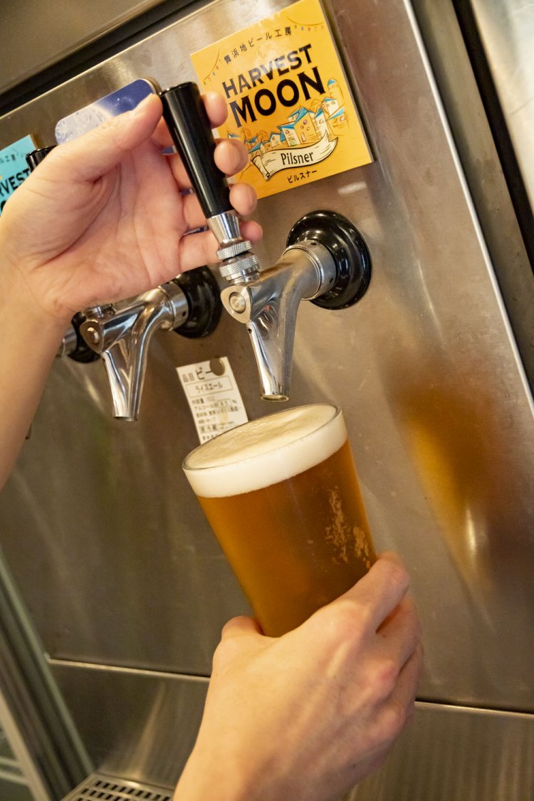 ハーヴェスト・ムーンをはじめクラフトビールは6タップ。