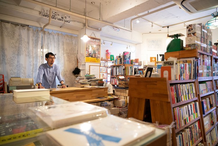 行くとどうしても何か買ってしまう古書店『コンコ堂』。