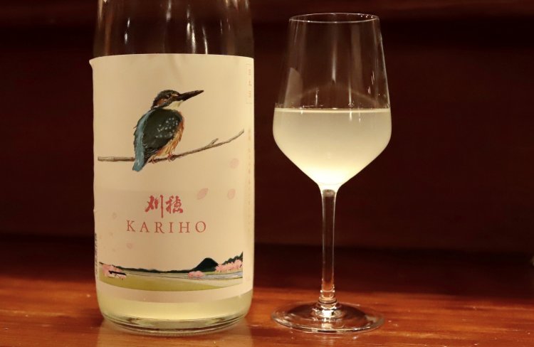 「刈穂」はにごりにしては珍しくキレがよく料理にもよく合う。