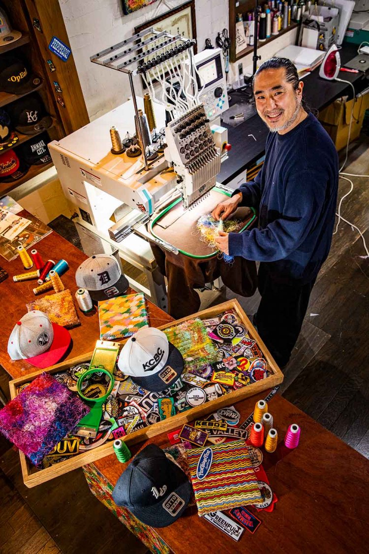 「たぶん、刺繍屋のなかで世界一の音響システム！」