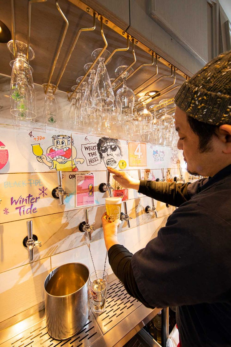 地元作家の作品展示など地域の繋がりを重視！