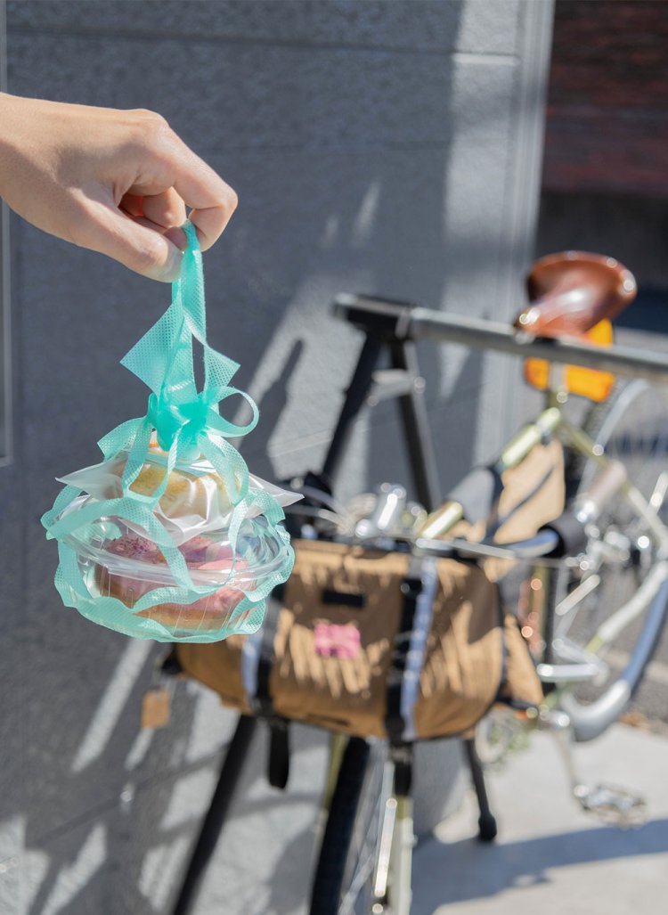 サイクリング仕様の手提げも人気だ。