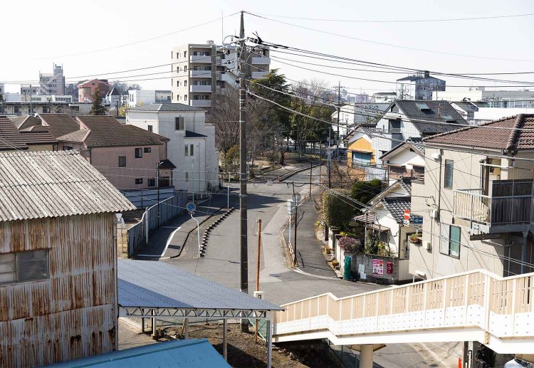 【散歩の達人】〝町がつくる、町の鉄道〝の軌跡