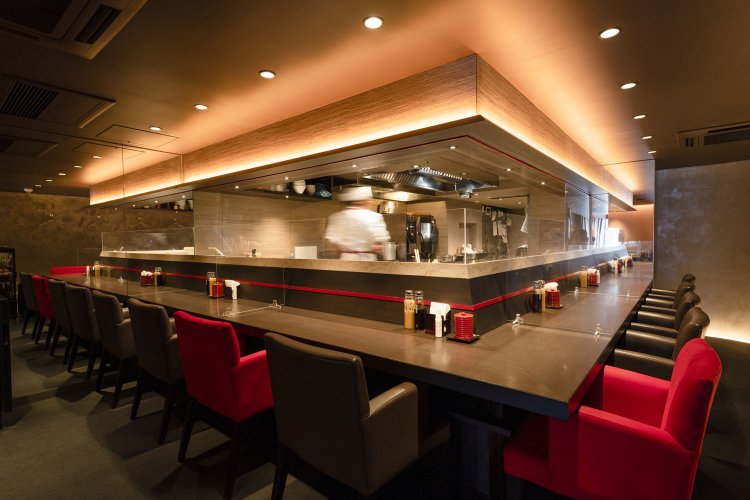 カウンターメイン。