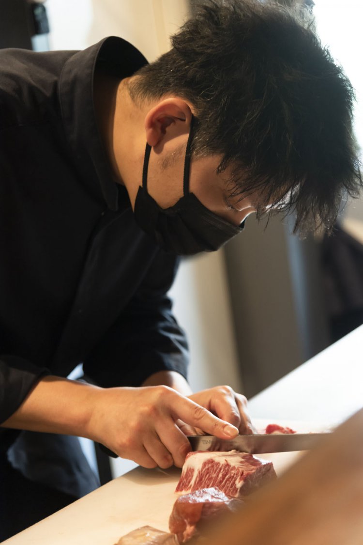 シェフの神谷桂吾さん。