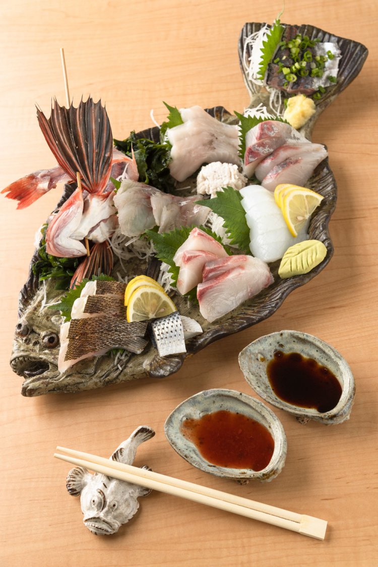 ホウボウ、シマガツオ、ハモ、アジ、カンパチ、アオリイカなど9種で3500円目安。