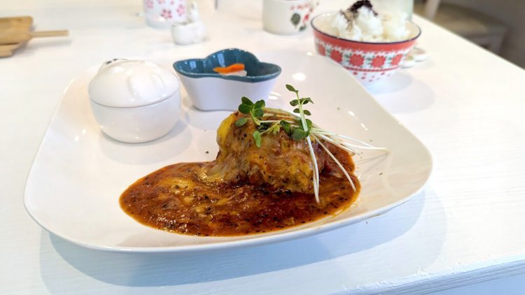 チーズハンバーグ。