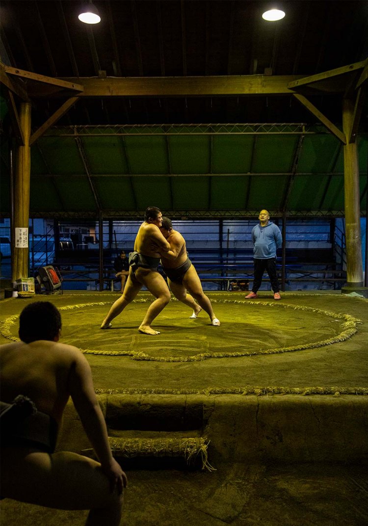 まだ10代の少年少女が真剣に相撲と向き合う姿に胸が熱くなり、心が洗われる。