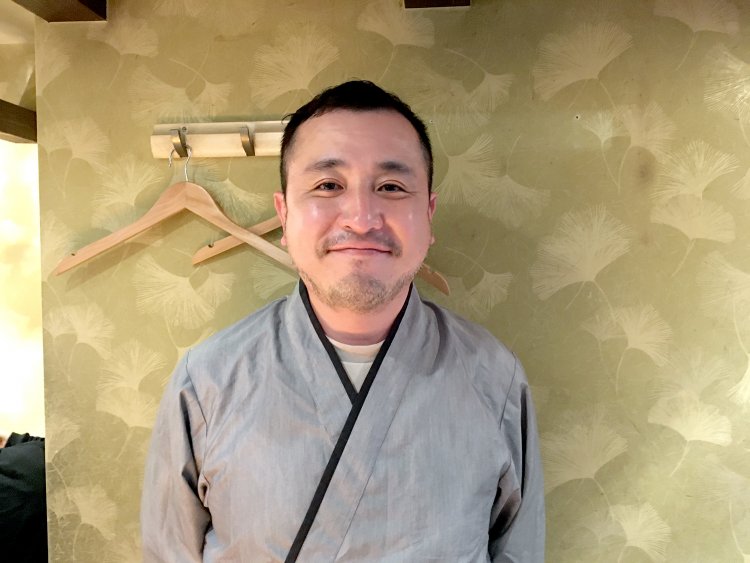 オーナーの原直樹さん。モットーは“最高のごちそうさま”を言っていただけるお店。