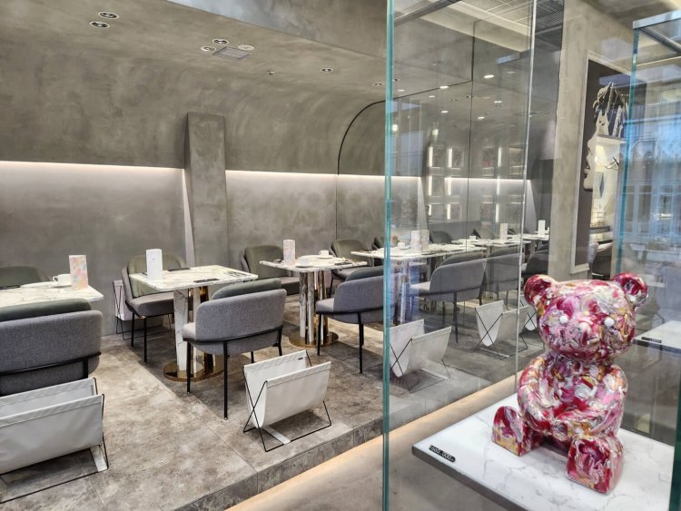 LOUANGE TOKYO Le Musee5