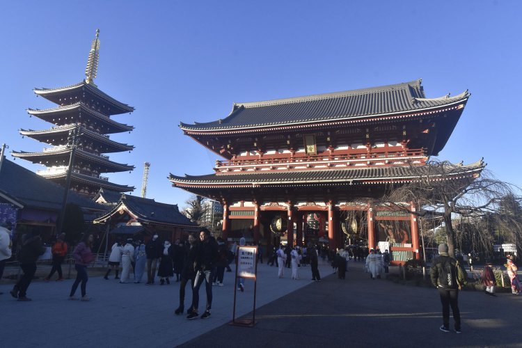 浅草寺も池波作品にはよく登場する。ようやく昔日のにぎわいが戻ってきた。