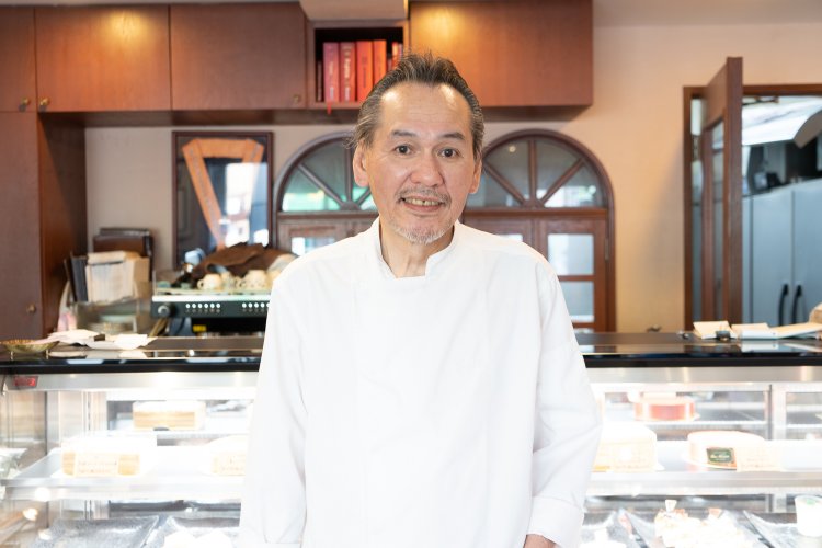 店主でシェフパティシエの吉川靖浩さん。