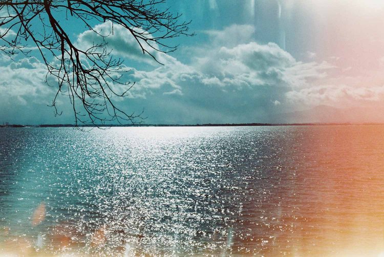 【カメラガールズ】フィルムを感光させて、ノスタルジックな雰囲気に