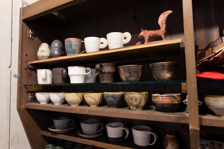 益子、笠間の器が愛らしい。販売あり。