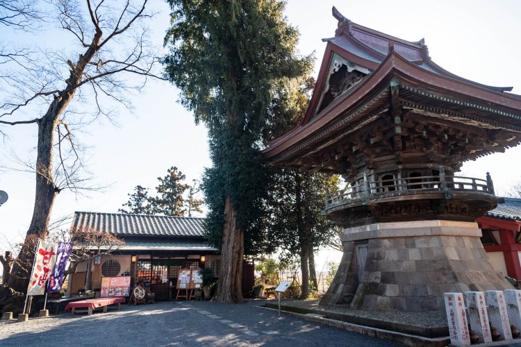 見事な鐘楼堂の奥。