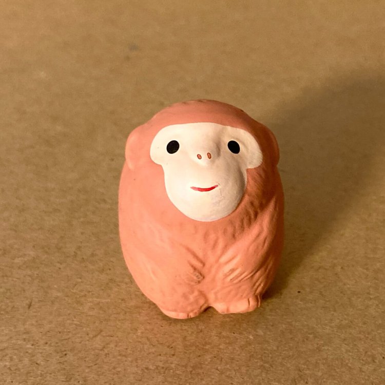 サル年の初詣で入手した猿みくじ。神谷町の栄閑院猿寺だったので、もしかすると通年頒布しているのかも知れない。