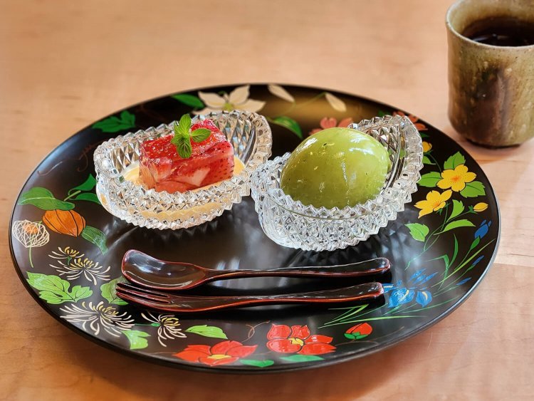 デザート2種追加 ＋1500円。※内容は季節により変わります。