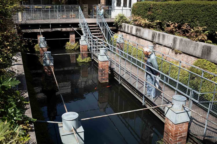元町公園のジェラール水屋敷地下貯水槽。ここには昔、西洋瓦・レンガ工場があった。