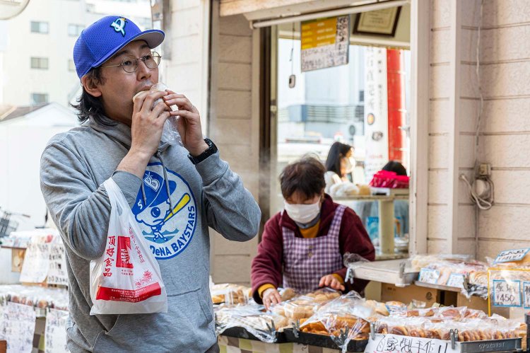 観戦のお供は球場で買うのもいいが、かつとんたろうは中華街の『頂好食品』がお気に入り。