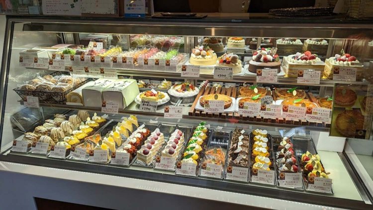 『メゾン スヴニール』 ケーキ。