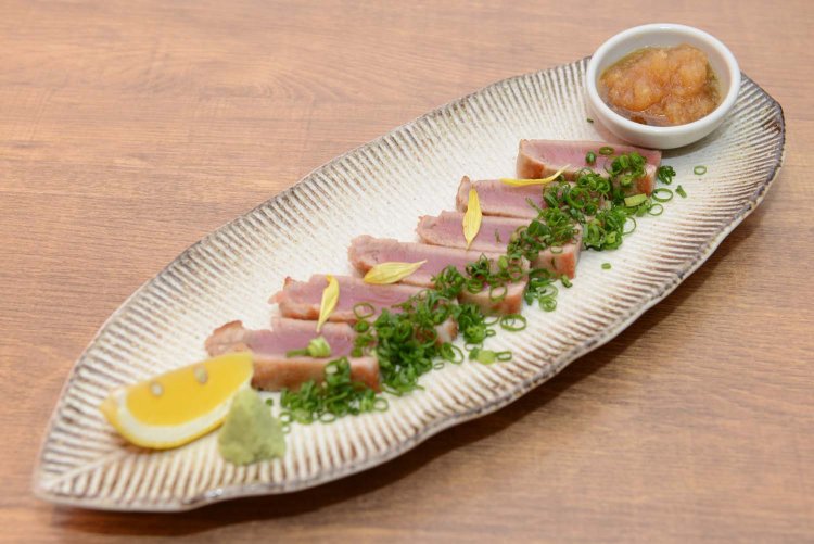 17時～19時・20食限定の、本鮪のステーキ。