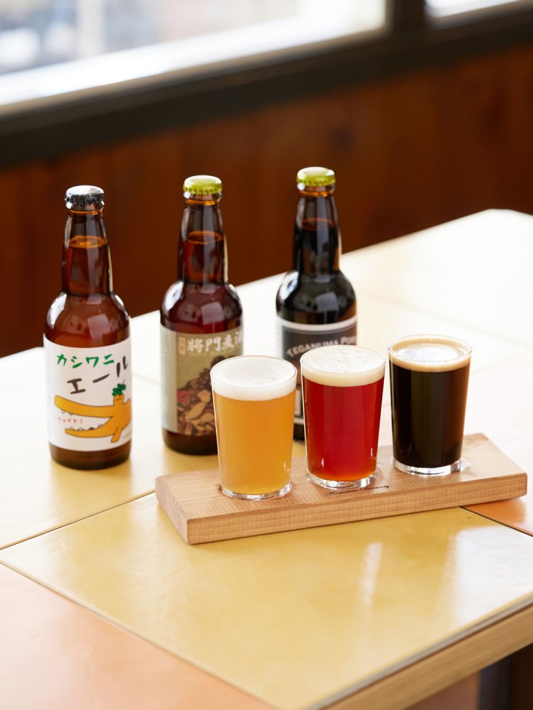 3種飲み比べセット1300円。左から「カシワエール」「将門麦酒」「手賀沼ポーター」。