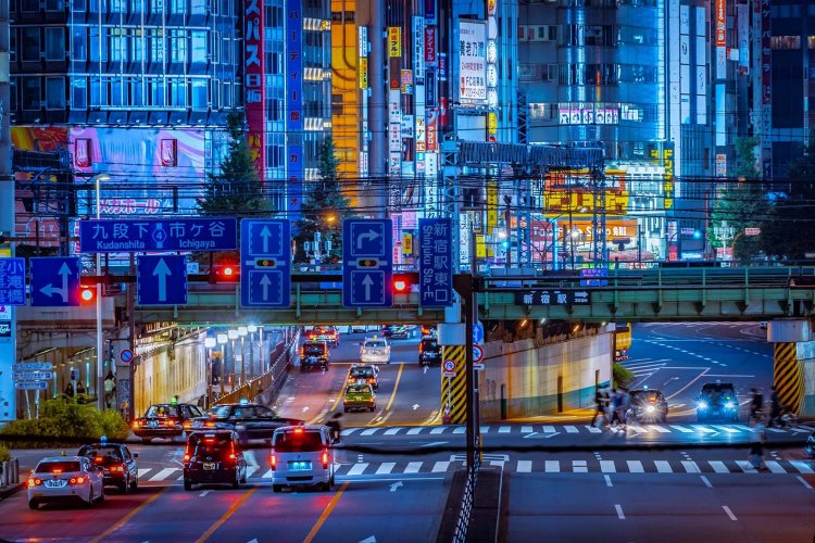 青春コンプレックスを感じていた私が、新宿で過ごした幻のような一夜のこと