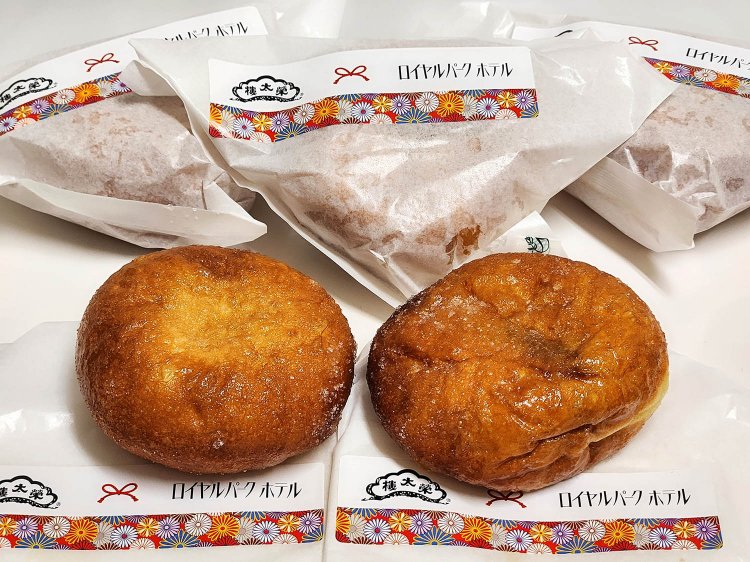 あんドーナッツ 1個356円。