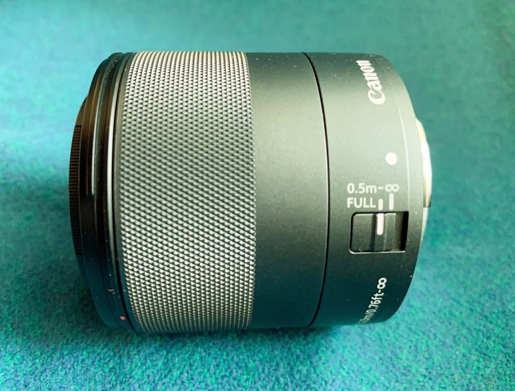 【カメラガールズ】『Canon EF-M 32mm 1.4F STM』のレンズレビュー