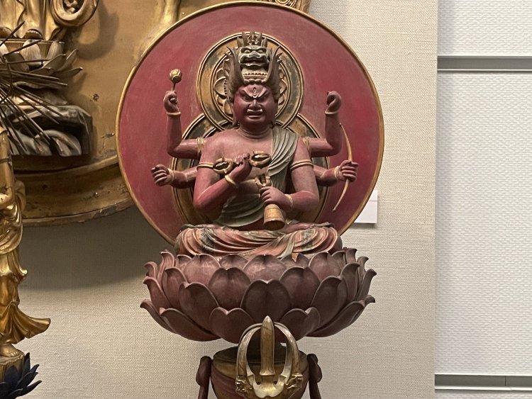 いつの時代も人間は恋愛とともに。