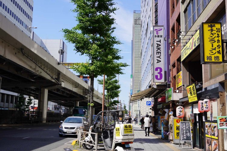 ラーメンから定食までの全メニューは台東区全域にデリバリーもできる。