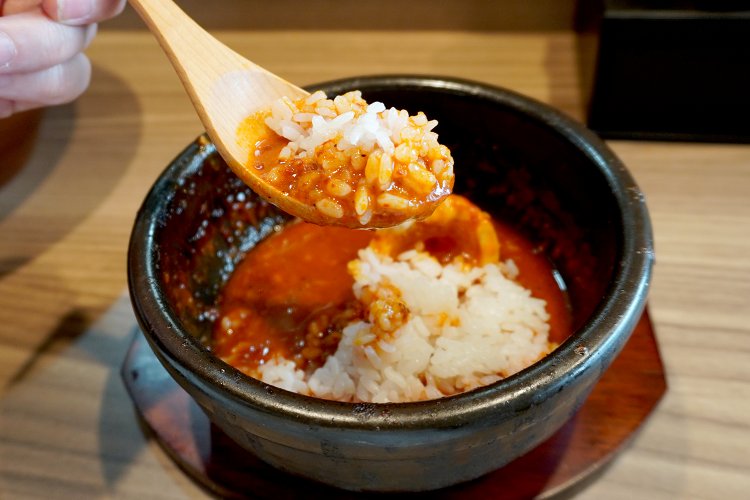 スープ割り（ゆず入り）に小ライス100円を入れて雑炊風に。