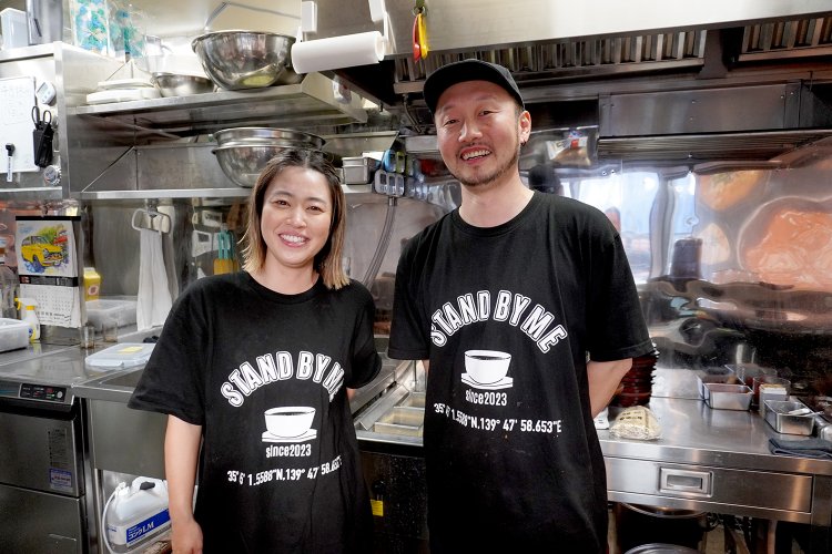 スタッフの恵美さん。藤井さんとは小学校時代からの幼なじみだそう。