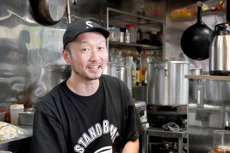 元営業マンの店主・藤井大輔さん。