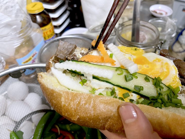 なみなみカットのなますも当然自家製。「この形はかわいいだけじゃなく味も染みやすいんです」。