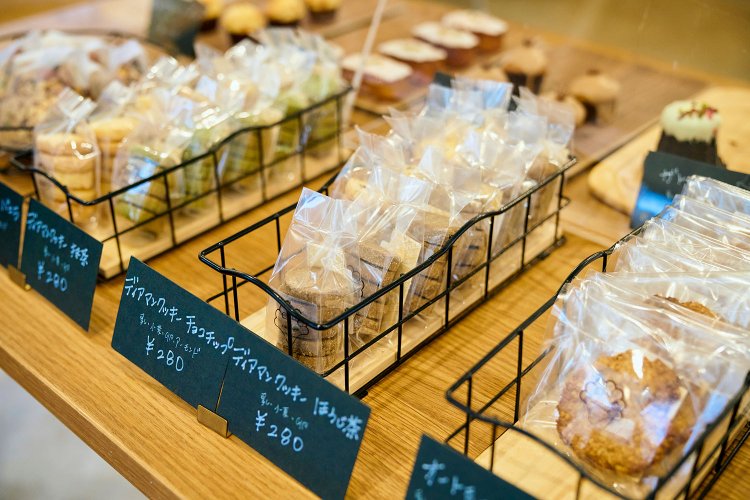 『焼菓子maman』。