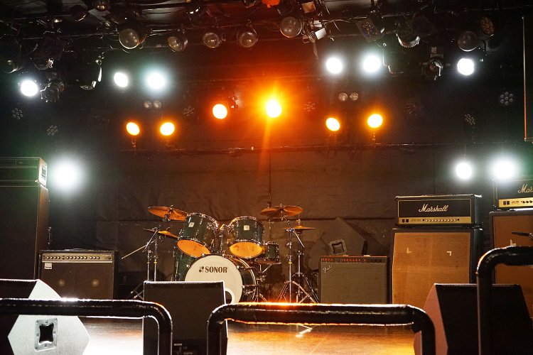 有名アーティストも度々このステージに上がり、熱狂を生み出してきた。