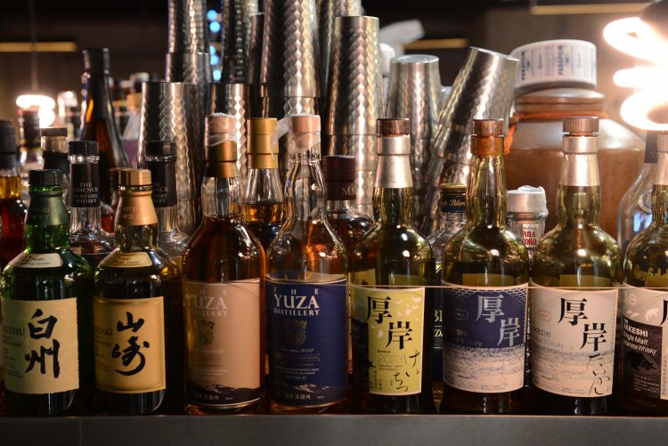 「白州」「山崎」などと並んで、「イチローズモルト」シングル935円や「厚岸（あっけし）」シングル2200円など、注目のモルトウイスキーもラインナップ。