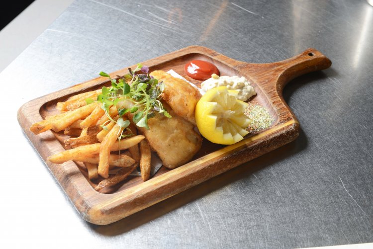 数人でシェアして食べたいフィッシュ＆チップス1100円。