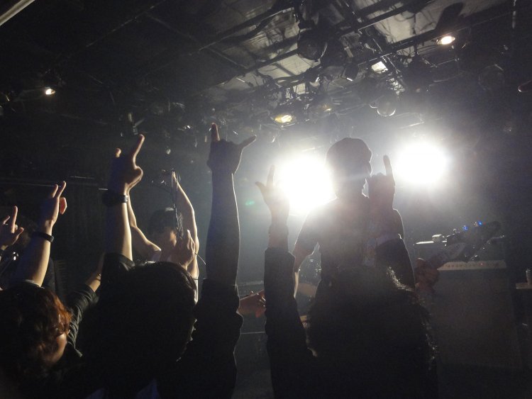 バリバリのロックはもちろんアイドルまで、さまざまなミュージシャンに愛される。※画像提供：『CLUB GOODMAN』