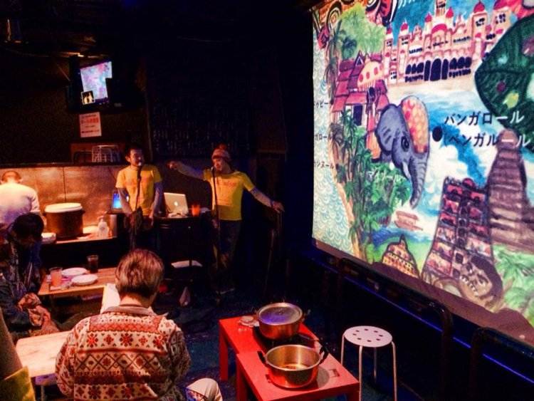 カレーイベントの際の様子。こんなイベントも成り立ってしまう包容力も、このハコの面白さだ。※画像提供：『CLUB GOODMAN』