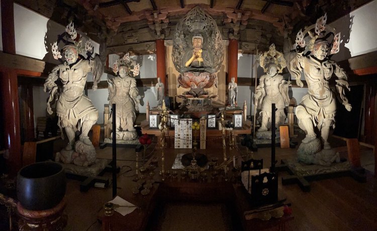 千葉県山武市「四尊天勝覚寺」の四天王。