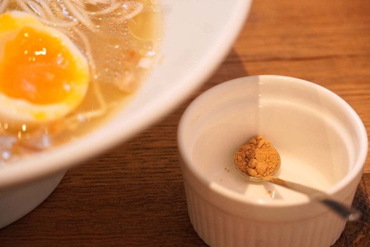 注文すると必ず付いてくる、追いジンジャー。